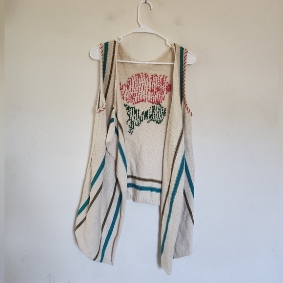 NWT Nick & Mo Embroidered Asymmetrical Cardigan Sweater Vest size Large - Picture 1 of 4